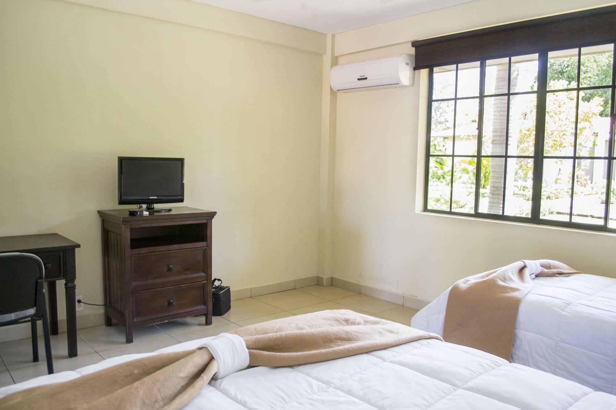Farallones Hotel Chinandega Εξωτερικό φωτογραφία