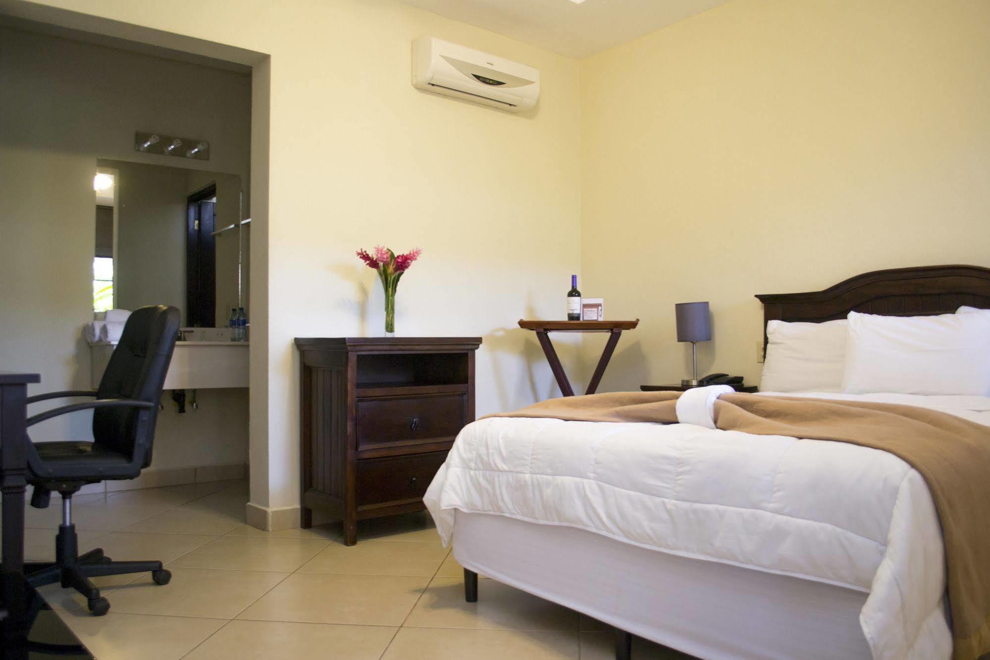 Farallones Hotel Chinandega Εξωτερικό φωτογραφία